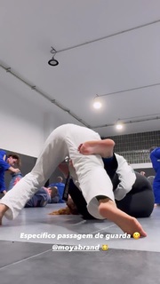 Giovanna Eburneo feet photo thumbnail