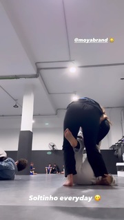 Giovanna Eburneo feet photo thumbnail