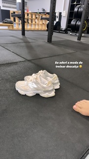 Giovanna Eburneo feet photo thumbnail