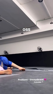 Giovanna Eburneo feet photo thumbnail