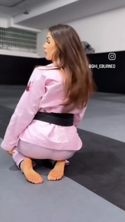 Giovanna Eburneo feet photo thumbnail