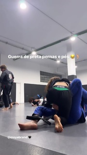 Giovanna Eburneo feet photo thumbnail