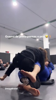 Giovanna Eburneo feet photo thumbnail