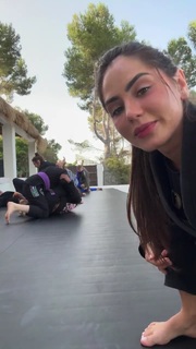 Giovanna Eburneo feet photo thumbnail