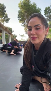 Giovanna Eburneo feet photo thumbnail