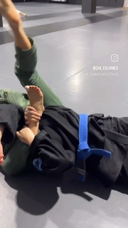 Giovanna Eburneo feet photo thumbnail