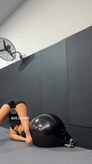 Giovanna Eburneo feet photo thumbnail