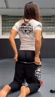 Giovanna Eburneo feet photo thumbnail