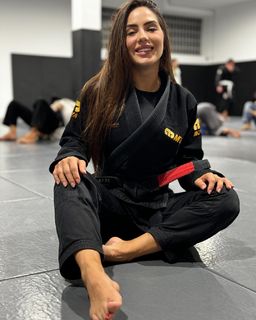 Giovanna Eburneo feet photo thumbnail