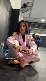 Giovanna Eburneo feet photo thumbnail