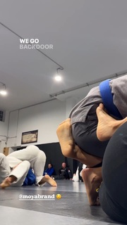 Giovanna Eburneo feet photo thumbnail