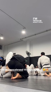 Giovanna Eburneo feet photo thumbnail