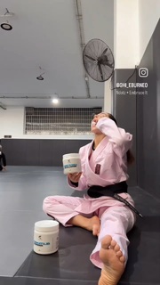 Giovanna Eburneo feet photo thumbnail