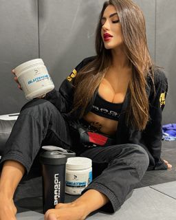 Giovanna Eburneo feet photo thumbnail