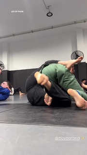 Giovanna Eburneo feet photo thumbnail