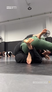 Giovanna Eburneo feet photo thumbnail