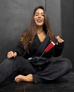 Giovanna Eburneo feet photo thumbnail