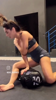 Giovanna Eburneo feet photo thumbnail