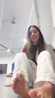 Giovanna Eburneo feet photo thumbnail