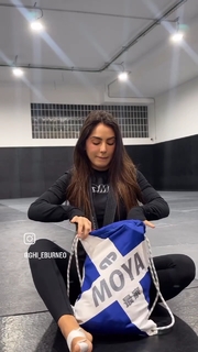 Giovanna Eburneo feet photo thumbnail