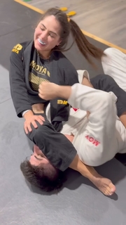 Giovanna Eburneo feet photo thumbnail