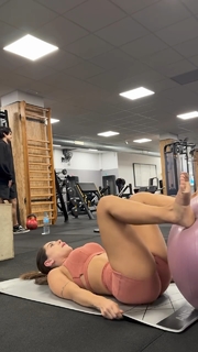 Giovanna Eburneo feet photo thumbnail