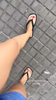 Giovanna Eburneo feet photo thumbnail