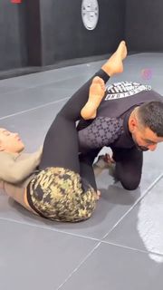 Giovanna Eburneo feet photo thumbnail