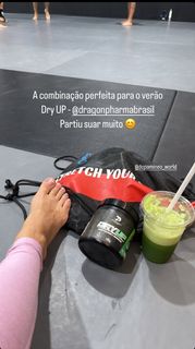 Giovanna Eburneo feet photo thumbnail