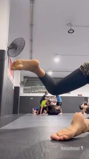 Giovanna Eburneo feet photo thumbnail