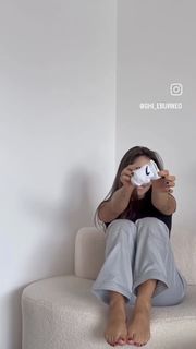 Giovanna Eburneo feet photo thumbnail