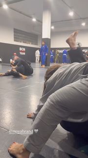 Giovanna Eburneo feet photo thumbnail