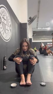 Giovanna Eburneo feet photo thumbnail