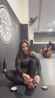 Giovanna Eburneo feet photo thumbnail