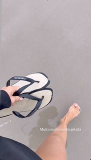 Giovanna Eburneo feet photo thumbnail