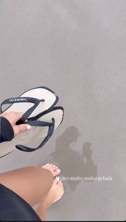 Giovanna Eburneo feet photo thumbnail