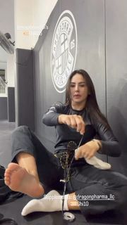 Giovanna Eburneo feet photo thumbnail