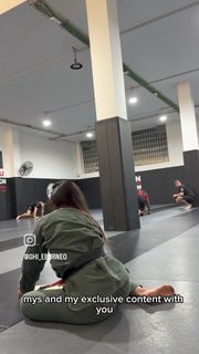 Giovanna Eburneo feet photo thumbnail