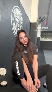 Giovanna Eburneo feet photo thumbnail