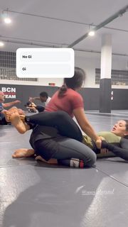 Giovanna Eburneo feet photo thumbnail