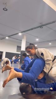 Giovanna Eburneo feet photo thumbnail