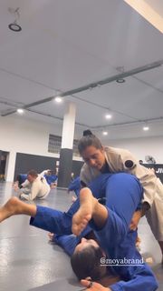 Giovanna Eburneo feet photo thumbnail