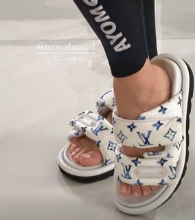 Giovanna Eburneo feet photo 10
