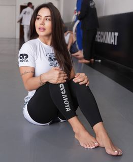 Giovanna Eburneo feet photo 8