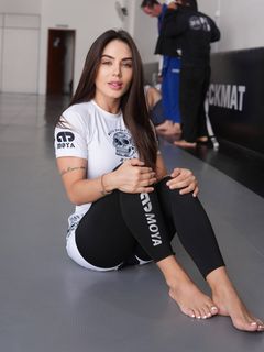 Giovanna Eburneo feet photo 6