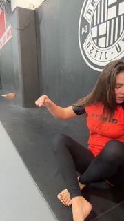 Giovanna Eburneo feet photo 1