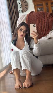 Giovanna Eburneo feet photo 1