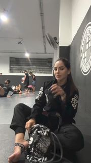 Giovanna Eburneo feet photo 11