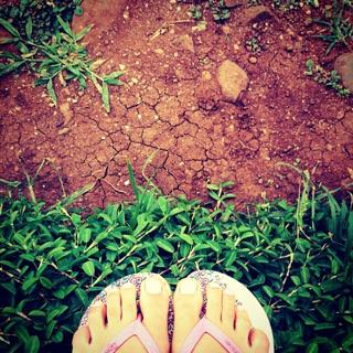 Giovanna Ewbank feet photo thumbnail