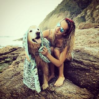 Giovanna Ewbank feet photo thumbnail